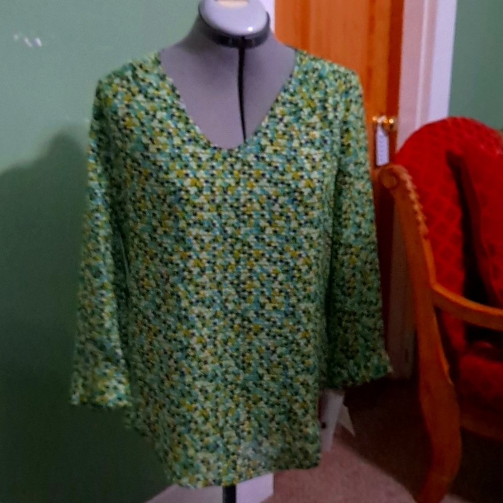 Liz Claiborne, small green muliti color